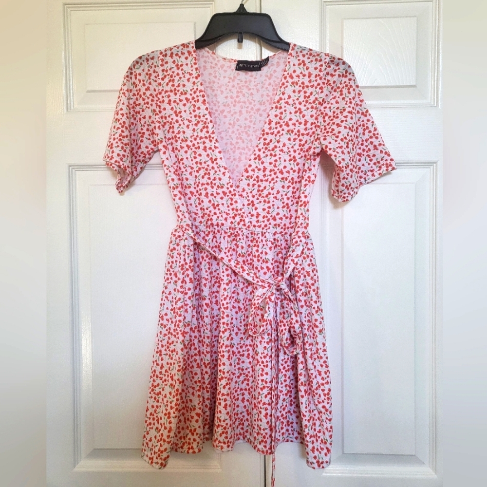 Prettylittlething dress